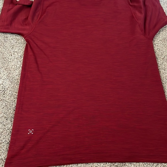 Lululemon maroon metal vent tech medium - Picture 4 of 4